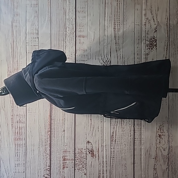 Laundry by Shelli Secal navy jacket - Picture 7 of 13